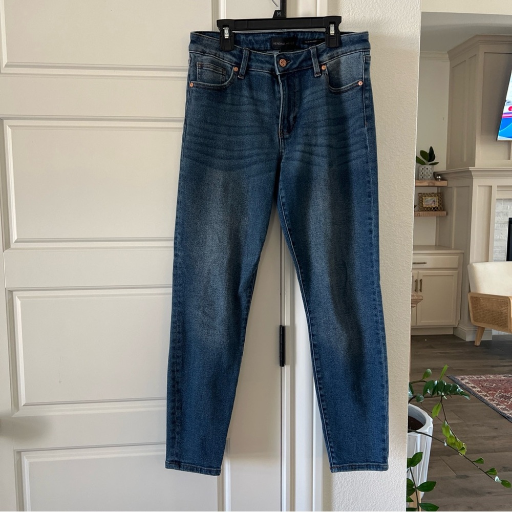 Kendall Kylie The Ultra Babe Skinny Jeans Women’s Size 7 / 28 Medium Wash NWOT - Picture 2 of 9